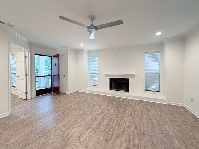 Foto del edificio - 413 New Kent Pl
