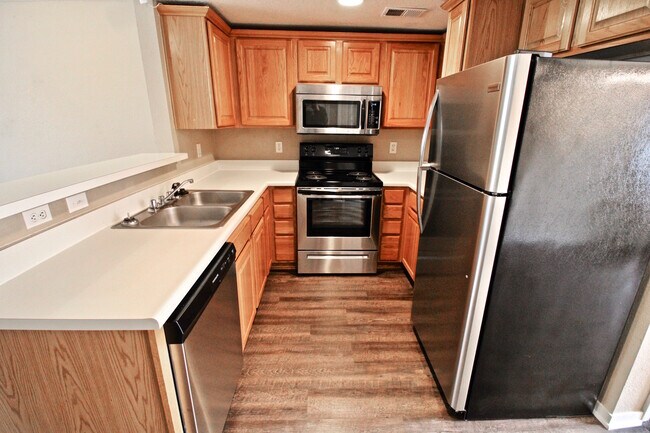 Foto del edificio - 1348 NE 39th St