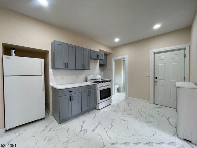 Foto del edificio - 85 Clifton Ave