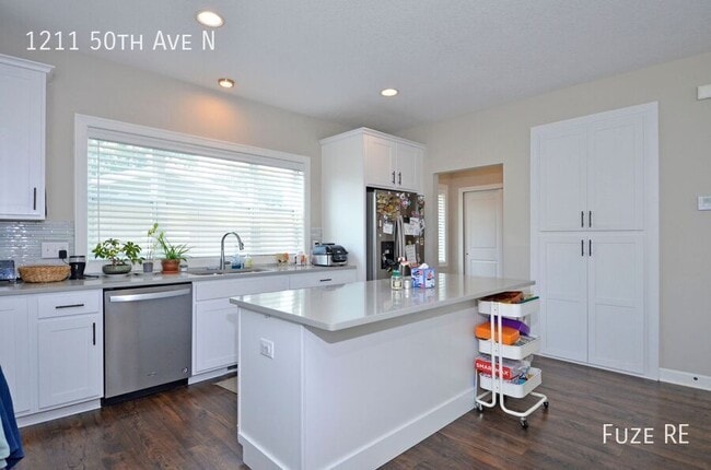 Foto del edificio - 1211 50th Ave N