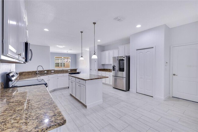 Foto del edificio - 2151 Crosston Cir