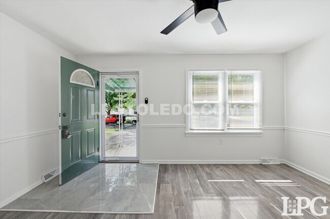 Foto del edificio - 4606 Burnham Ave