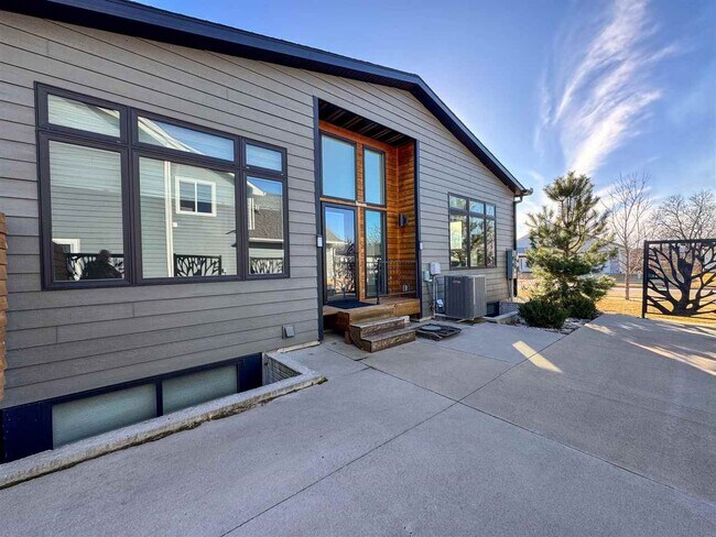 Foto del edificio - 704 American Pharaoh Dr