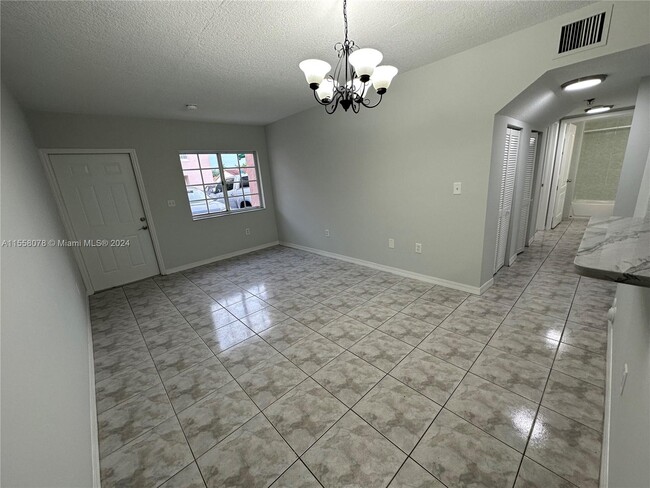Foto del edificio - 12005 SW 14th St
