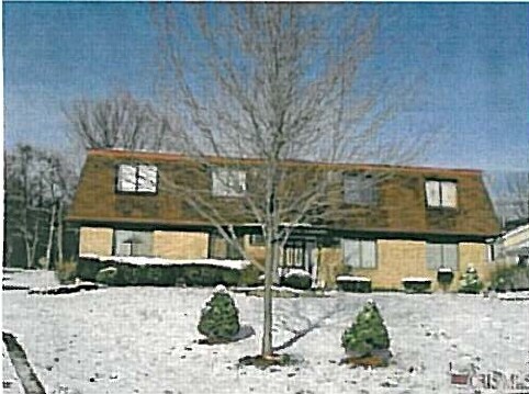 Building Photo - 6092 Applecrest Ct