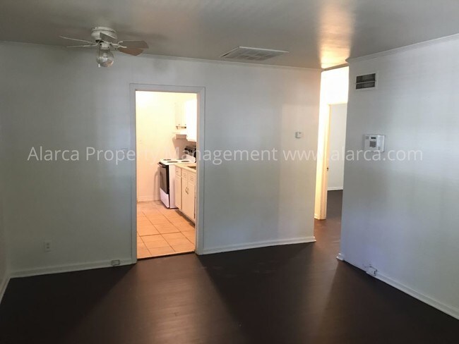 Building Photo - 1744 Academy St