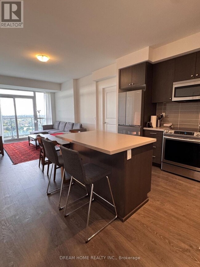 Building Photo - 4699 Glen Erin Dr