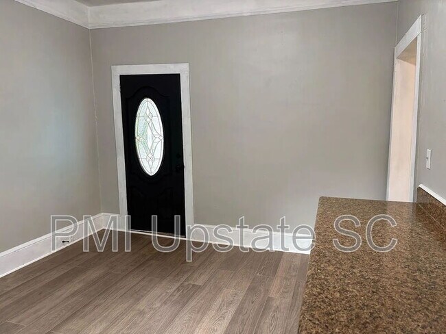 Foto del edificio - 10 E Main St