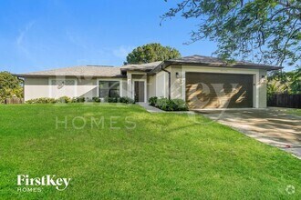 Building Photo - 18536 Spruce Dr W