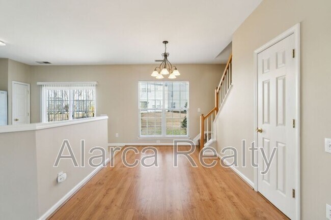 Building Photo - 3322 Elizabeth Glen Dr