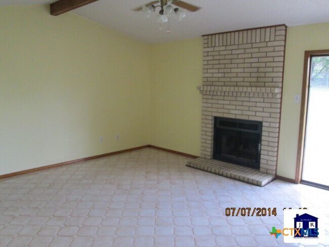 Building Photo - 2619 Phyllis Dr