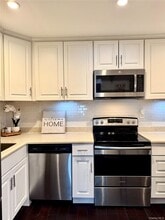 Building Photo - 634 Fox Run Ln