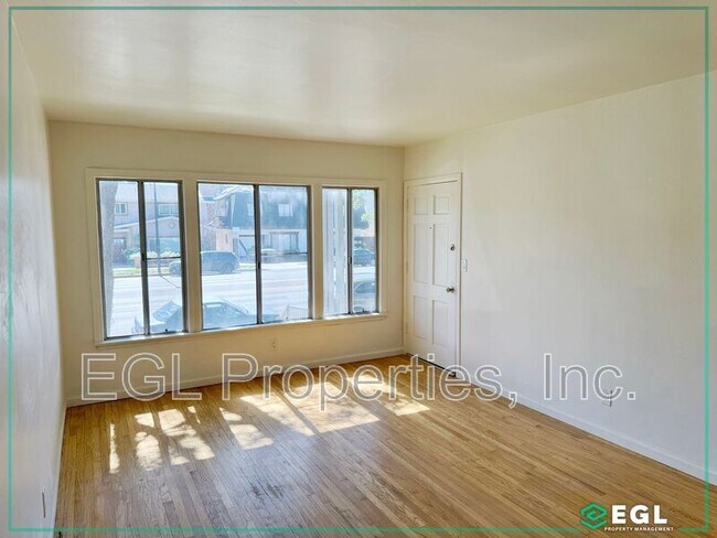 Foto del edificio - 2807 Victory Blvd