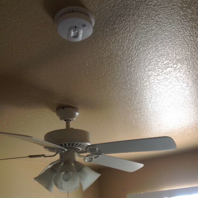 Bedroom In 3 Victorville Ca House