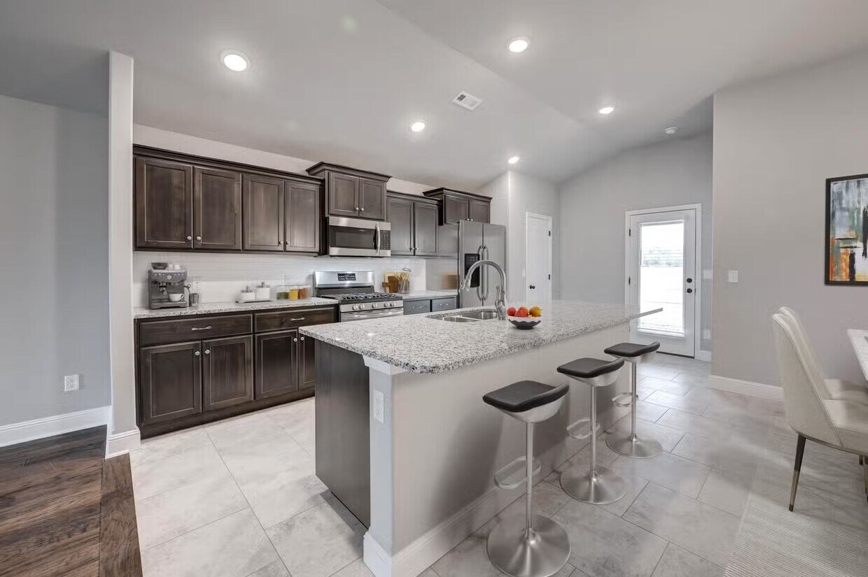 1106 SW 2nd Ave, Gentry, AR 72734 House Rental in Gentry, AR