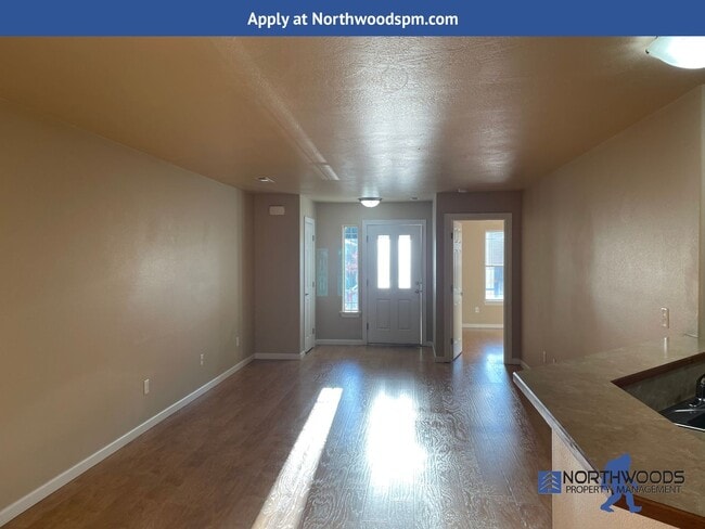 Building Photo - Very Nice 2 Bedroom 2 Bath Home Located in a 55+ Community in Central Point