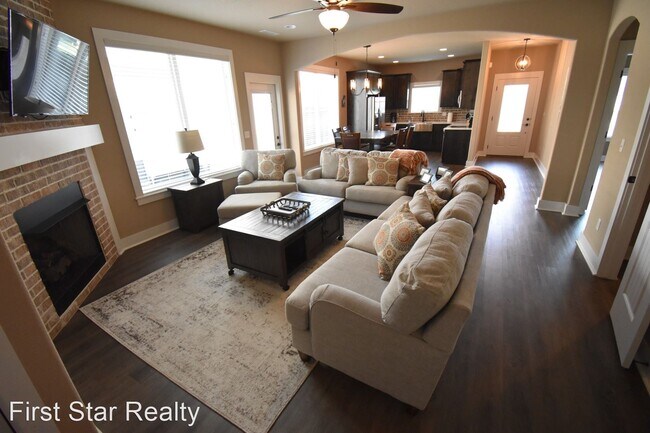 Foto del edificio - 4 br, 2.5 bath House - 740 N Malbec Rd