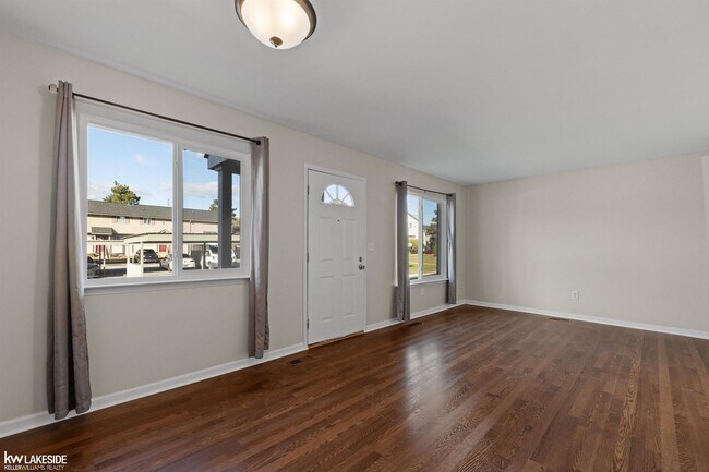 Foto del edificio - 2012 Orchard Crest St