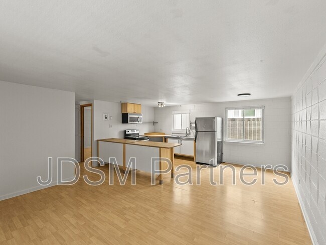 Foto del edificio - 2860 W 32nd Ave