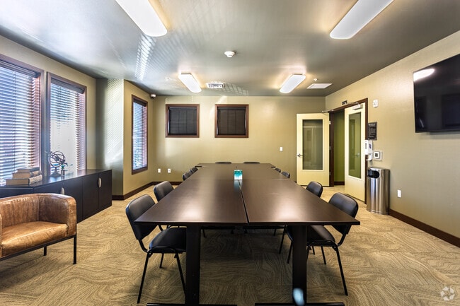 Business Conference Room - Park 16