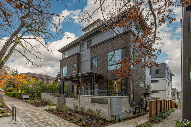 Building Photo - Eastown Lofts