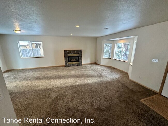 Building Photo - 3 br, 2 bath House - 1224 Tokochi St.