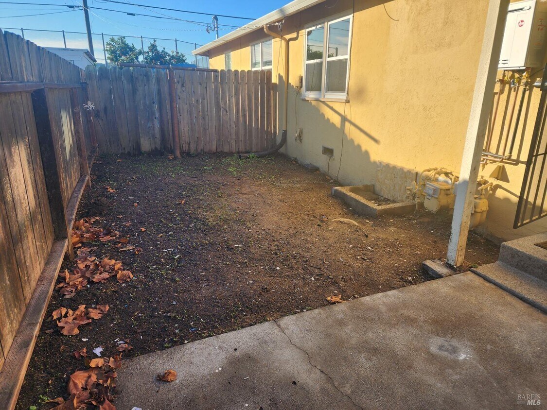 Foto principal - 910 Rosewood Ave