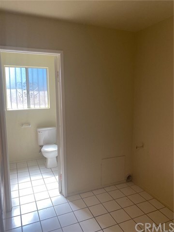 Building Photo - 530 W Orange Grove Ave