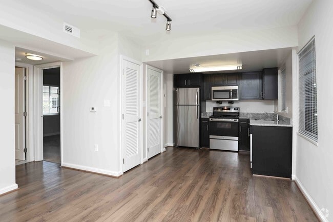 Interior Photo - Woodbury Park