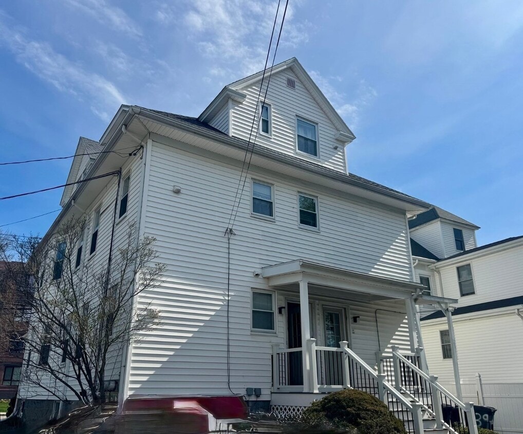 Photo - 137 Whitwell St (Quincy, MA)