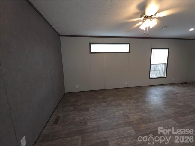 Foto del edificio - 152 Songbird Ln