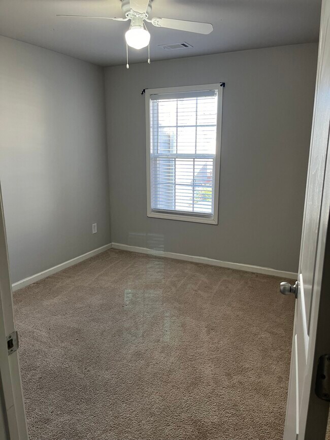 Building Photo - 4725 Beacon Ridge Ln