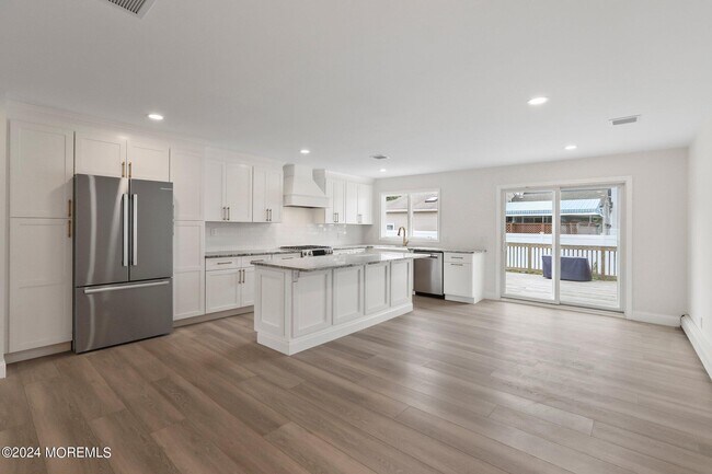 Building Photo - 1419 Joseph St