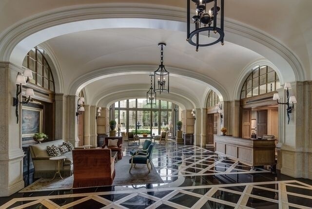 Foto del edificio - 2550 N Lakeview Ave