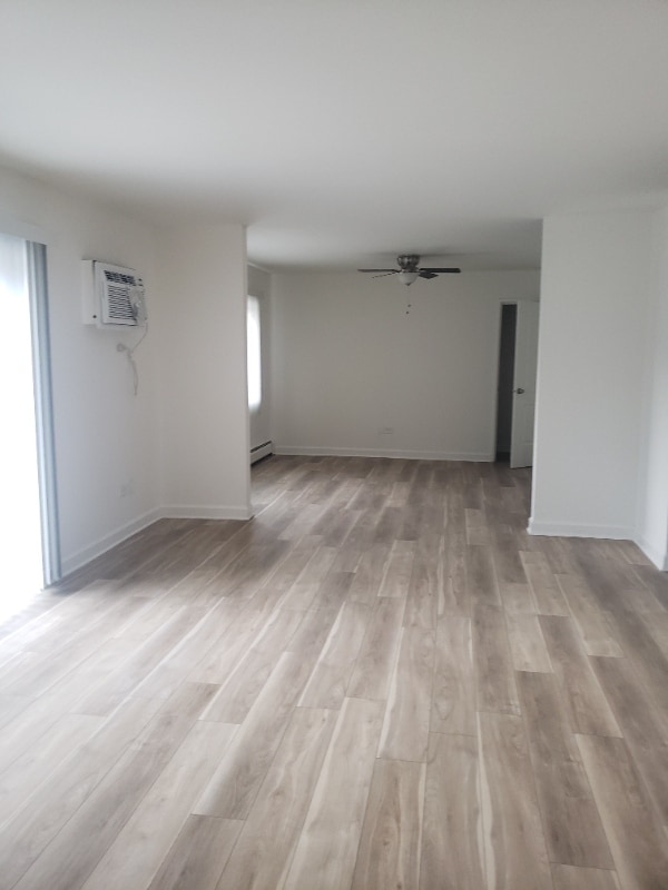 Building Photo - 520 Des Plaines