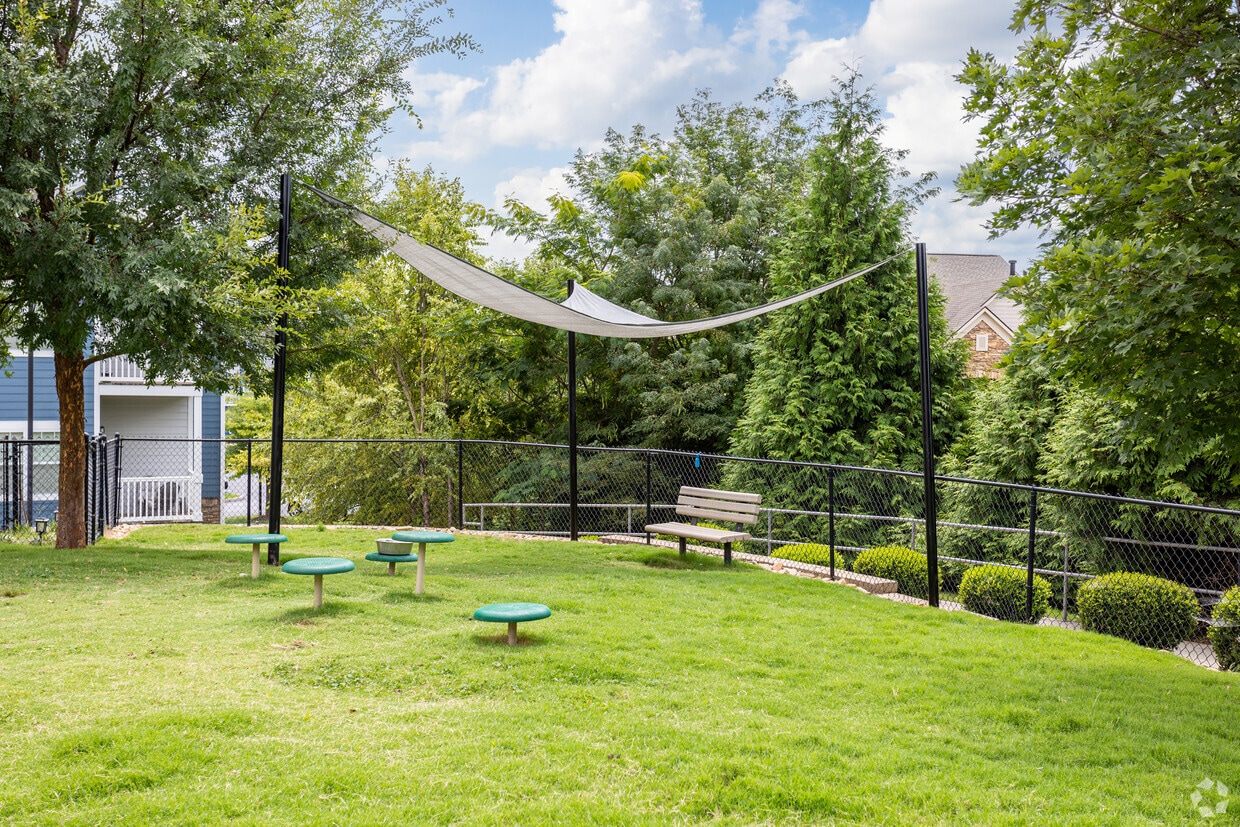 Wellsley Park at Deane Hill Apartments 7300 Sir Walter Way