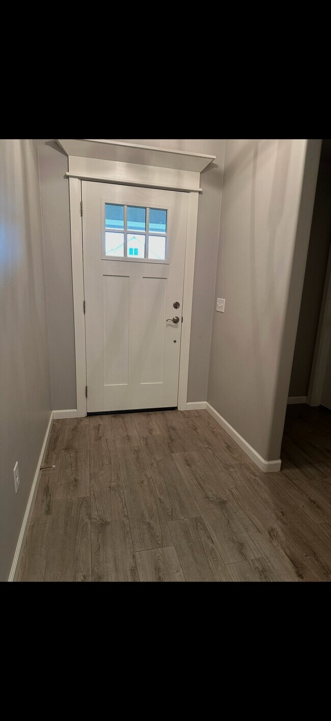 Foto del edificio - 3316 NW 159th St