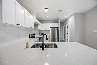 Building Photo - 426 New Mexico St