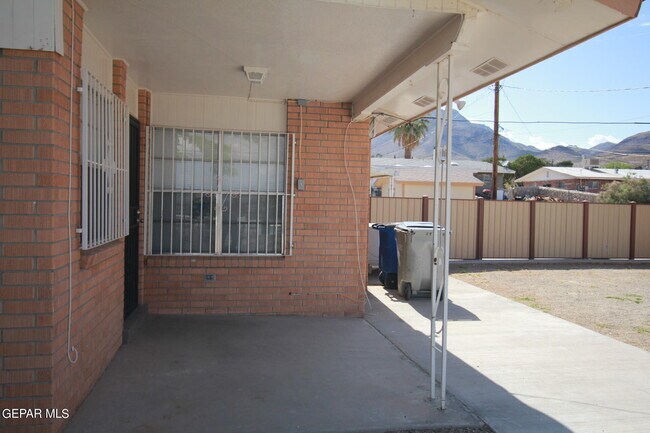 Foto del edificio - 3615 Olympic Ave