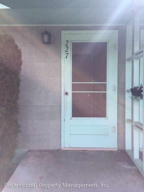 Primary Photo - 2120 Thames St