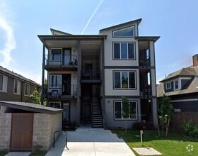 Building Photo - 110 N Blandena St