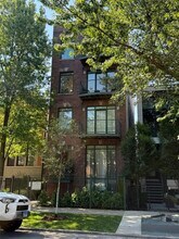 Building Photo - 1915 W Huron St