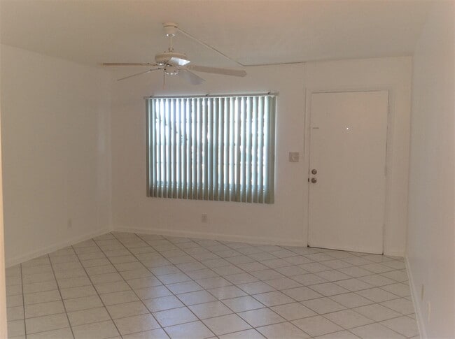 Building Photo - 3915 S Flagler Dr
