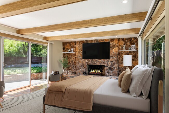 Foto del edificio - 14970 Blossom Hill Rd