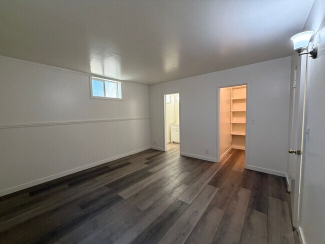 Foto del edificio - Move in Special and Recently Reduced Monthly-Escondido 1 bedroom 1 bath apartment for rent