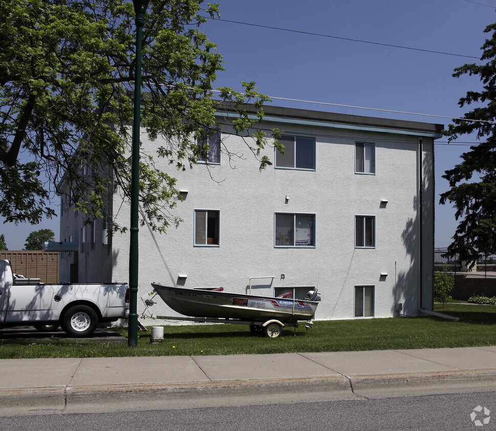 Foto del edificio - 385 Brown Rd