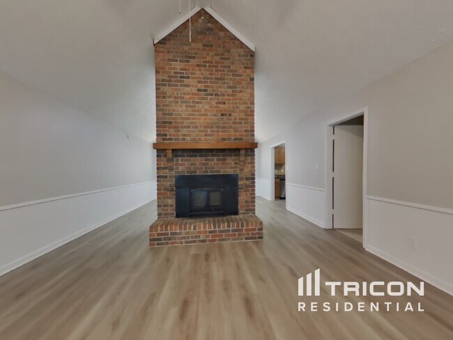 Building Photo - 2395 Wales Dr