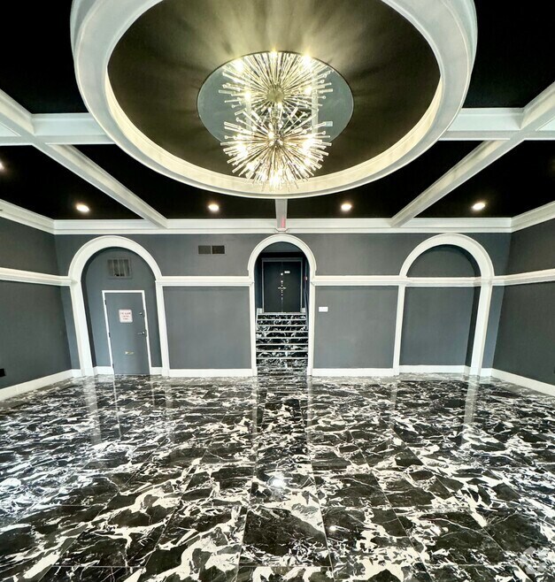 West Canfield Historic District Apartments for Rent with Extra Storage