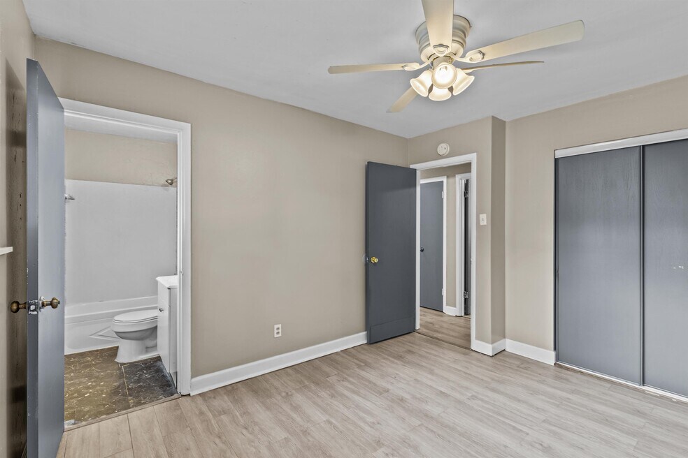 1395 Bluebird Dr