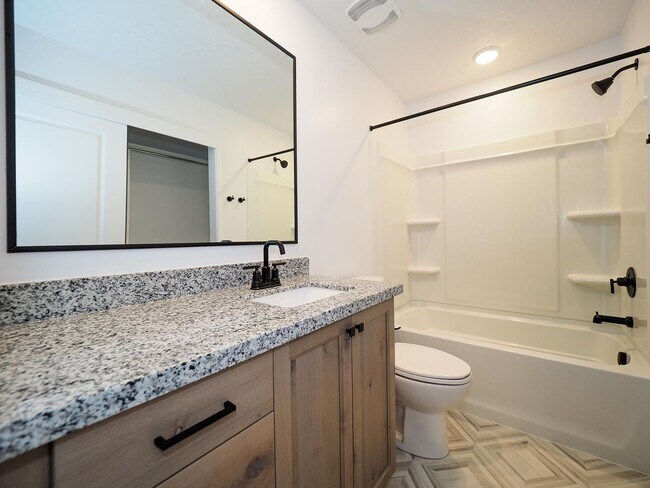 Foto del edificio - Great Townhome in Riverton